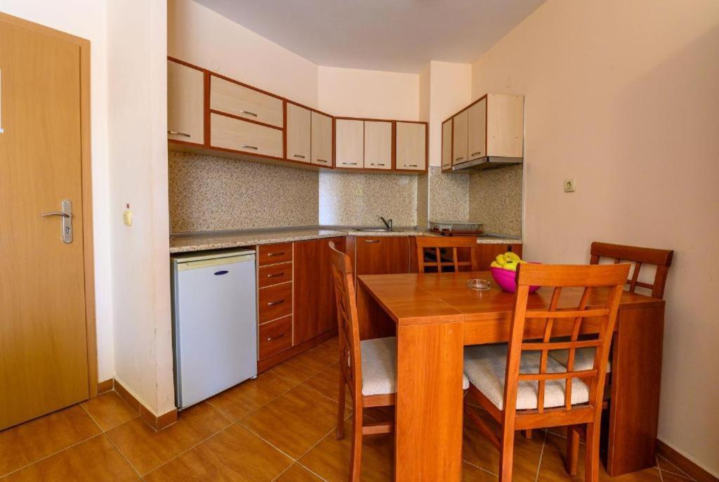 Magic Dreams Apartments Sveti Vlas Bagian luar foto